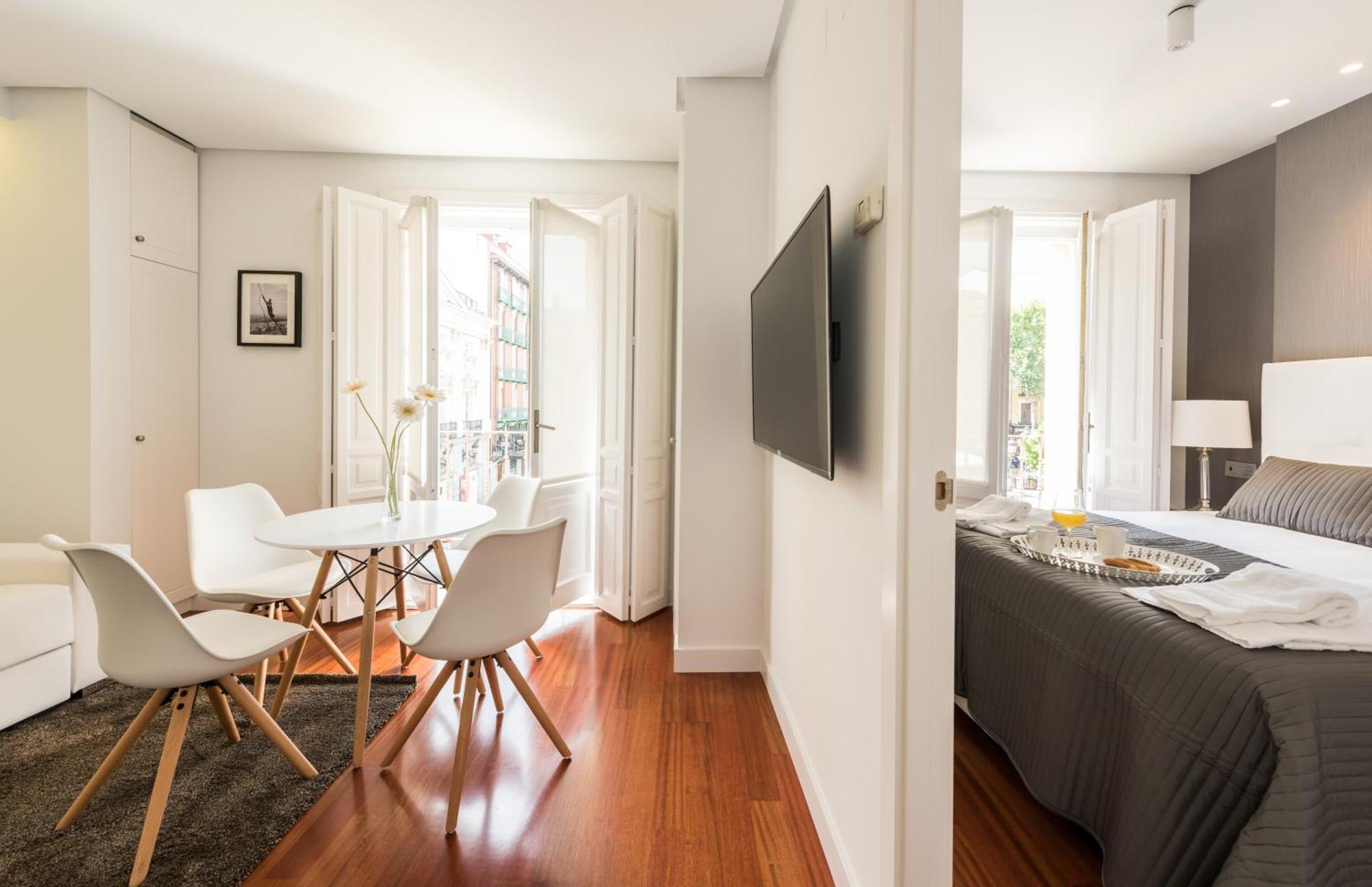 Santa Ana Plaza Apartment Madrid Ruang foto