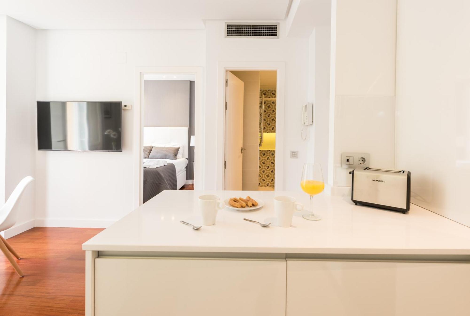 Santa Ana Plaza Apartment Madrid Ruang foto